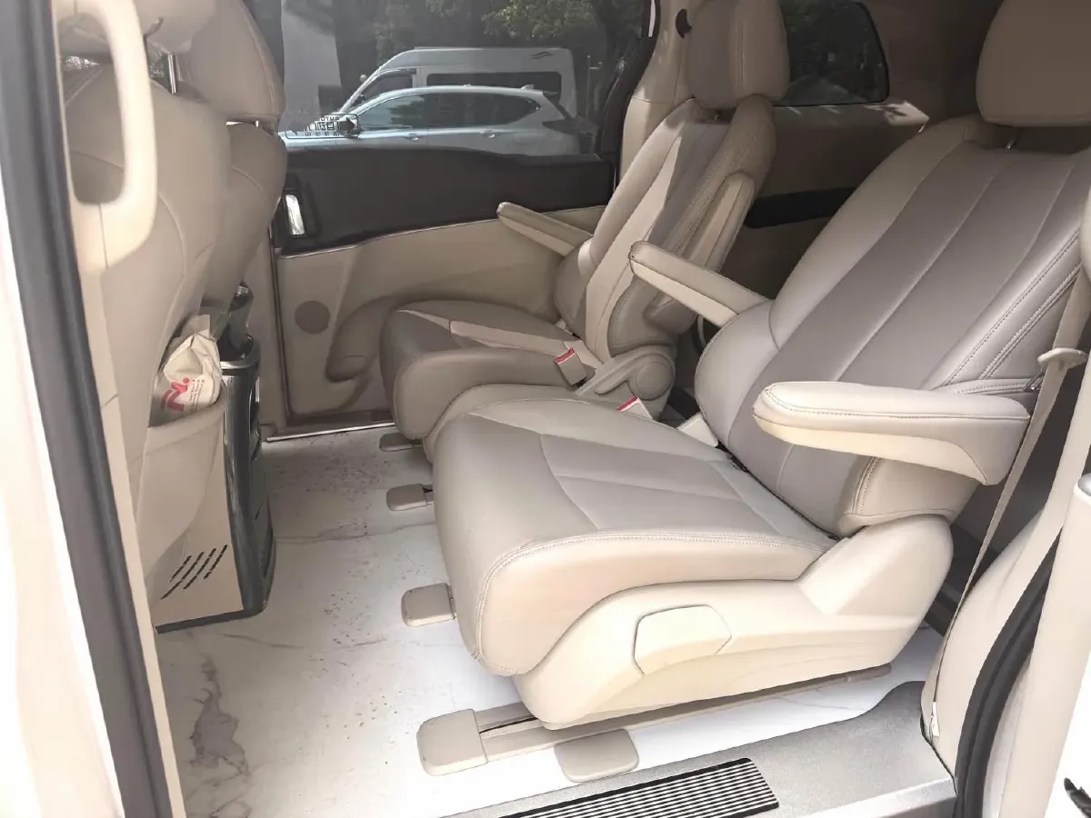 2023 Buick GL8 2.0T 237HP L4 9AT,autocango,china used car exporter,china ev exporter,chinese used car exporter,chinese used ev exporter