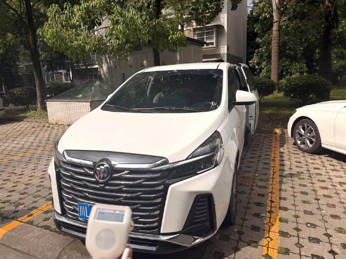 2023 Buick GL8 2.0T 237HP L4 9AT,autocango,china used car exporter,china ev exporter,chinese used car exporter,chinese used ev exporter