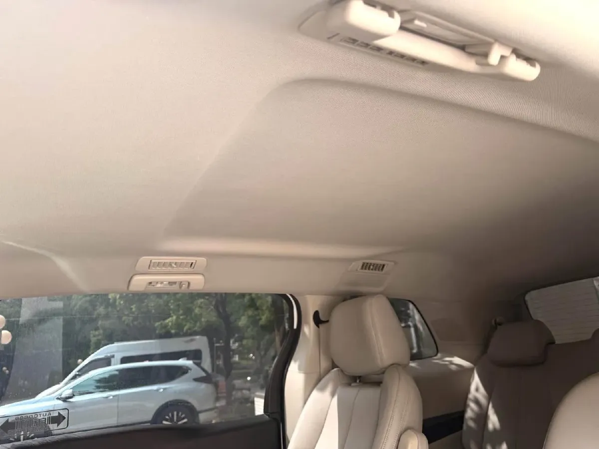 2023 Buick GL8 2.0T 237HP L4 9AT,autocango,china used car exporter,china ev exporter,chinese used car exporter,chinese used ev exporter