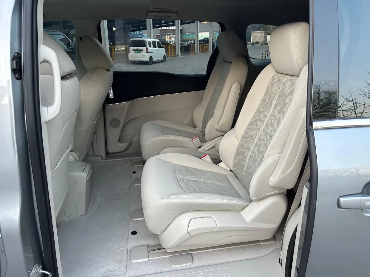 2022 Buick GL8 2.0T 237HP L4 9AT,autocango,china used car exporter,china ev exporter,chinese used car exporter,chinese used ev exporter