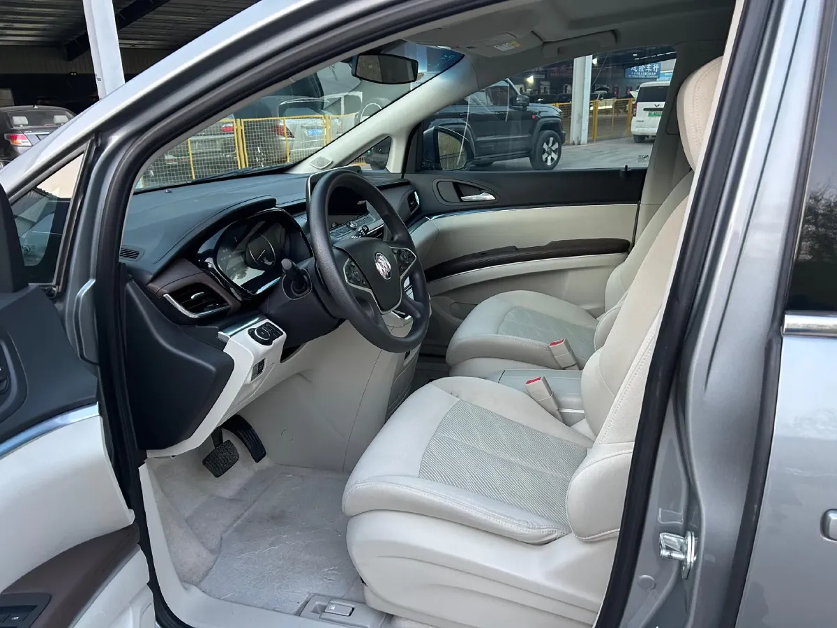 2022 Buick GL8 2.0T 237HP L4 9AT,autocango,china used car exporter,china ev exporter,chinese used car exporter,chinese used ev exporter