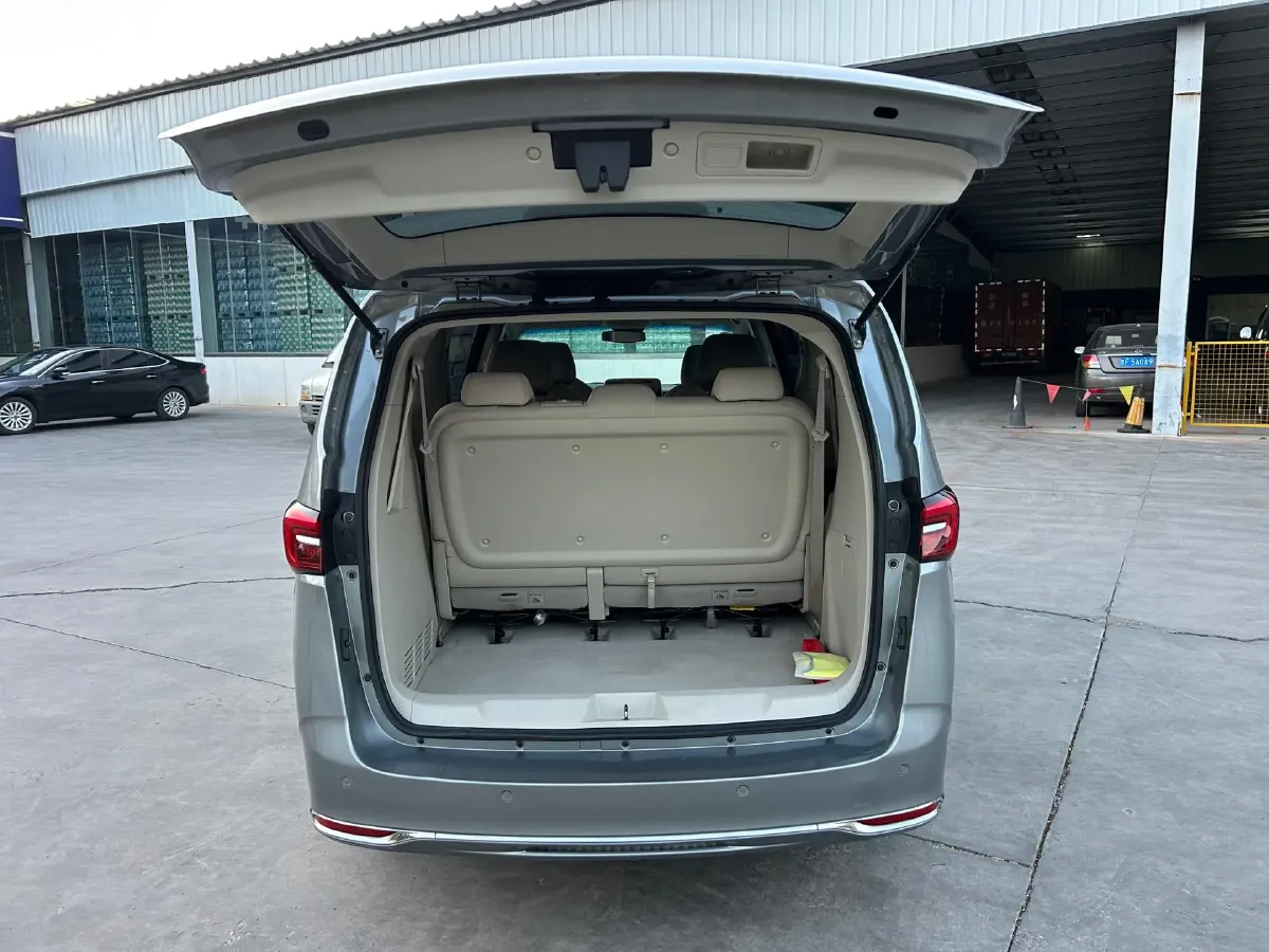 2022 Buick GL8 2.0T 237HP L4 9AT,autocango,china used car exporter,china ev exporter,chinese used car exporter,chinese used ev exporter