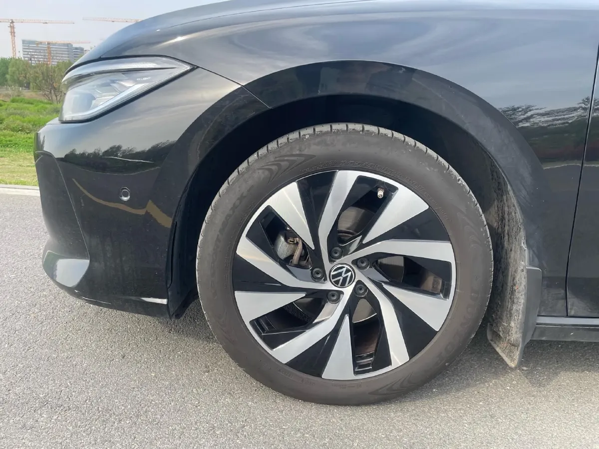 2025 Volkswagen Passat 2.0T 220HP L4 7DCT,autocango,china used car exporter,china ev exporter,chinese used car exporter,chinese used ev exporter