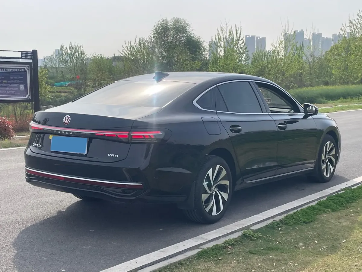 2025 Volkswagen Passat 2.0T 220HP L4 7DCT,autocango,china used car exporter,china ev exporter,chinese used car exporter,chinese used ev exporter