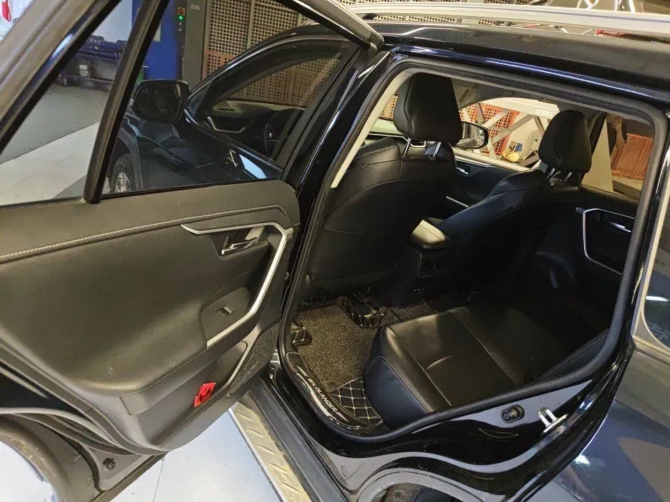 2021 Toyota Wildlander 2.0L 171HP L4 CVT,autocango,china used car exporter,china ev exporter,chinese used car exporter,chinese used ev exporter