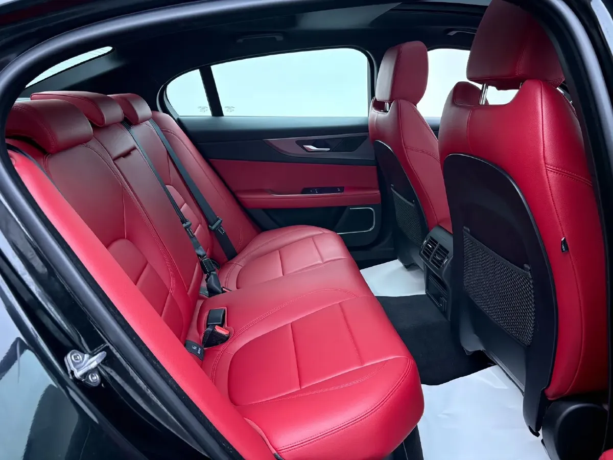 2023 Jaguar XEL 2.0T 250HP L4 8AT,autocango,china used car exporter,china ev exporter,chinese used car exporter,chinese used ev exporter