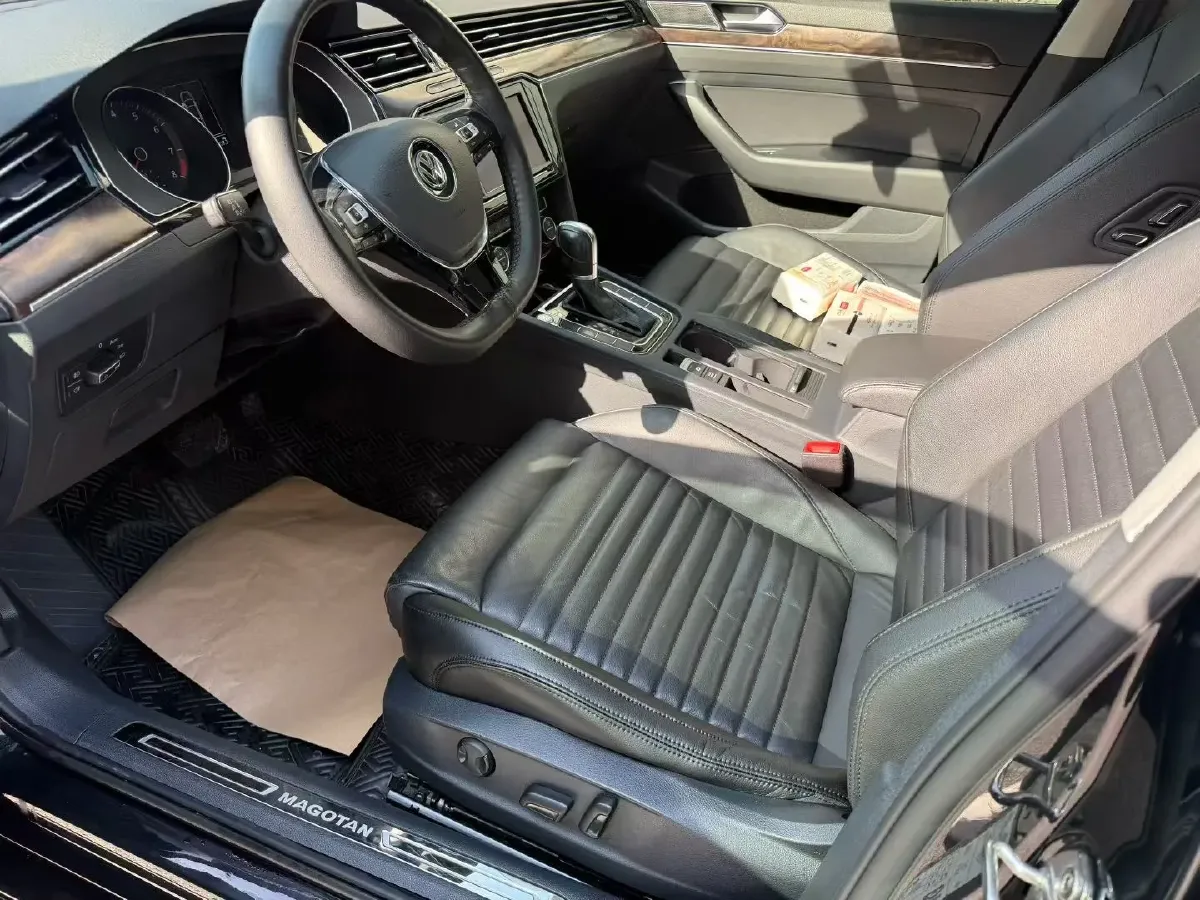 2019 Volkswagen Magotan 2.0T 186HP L4 7DCT,autocango,china used car exporter,china ev exporter,chinese used car exporter,chinese used ev exporter