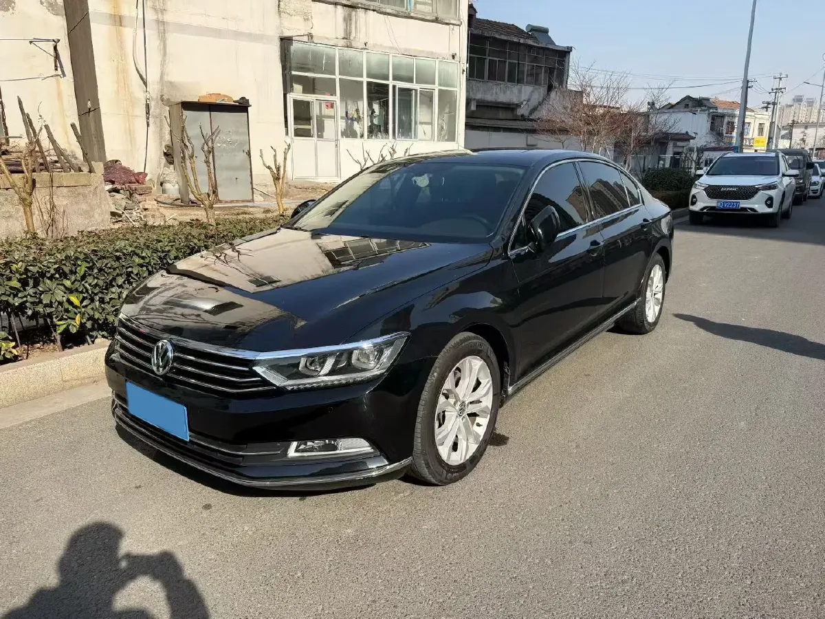 2019 Volkswagen Magotan 2.0T 186HP L4 7DCT,autocango,china used car exporter,china ev exporter,chinese used car exporter,chinese used ev exporter