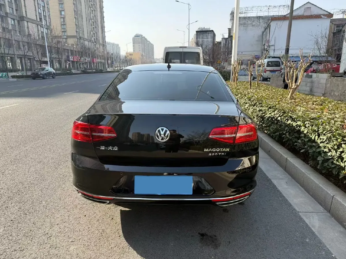2019 Volkswagen Magotan 2.0T 186HP L4 7DCT,autocango,china used car exporter,china ev exporter,chinese used car exporter,chinese used ev exporter