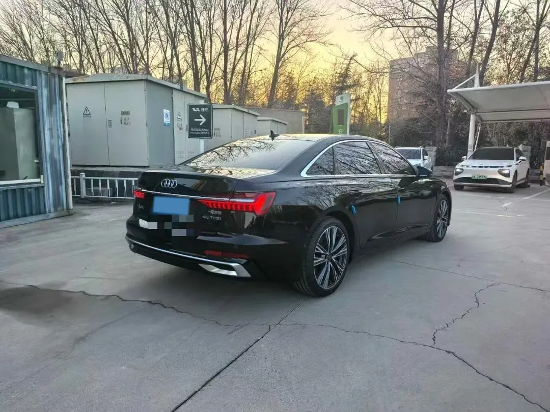 2023 Audi A6L 2.0T 245HP L4 7DCT,autocango,china used car exporter,china ev exporter,chinese used car exporter,chinese used ev exporter