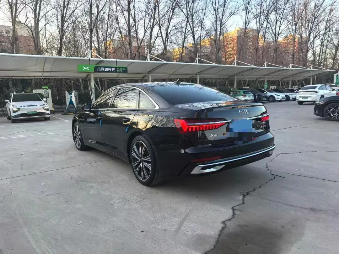 2023 Audi A6L 2.0T 245HP L4 7DCT,autocango,china used car exporter,china ev exporter,chinese used car exporter,chinese used ev exporter