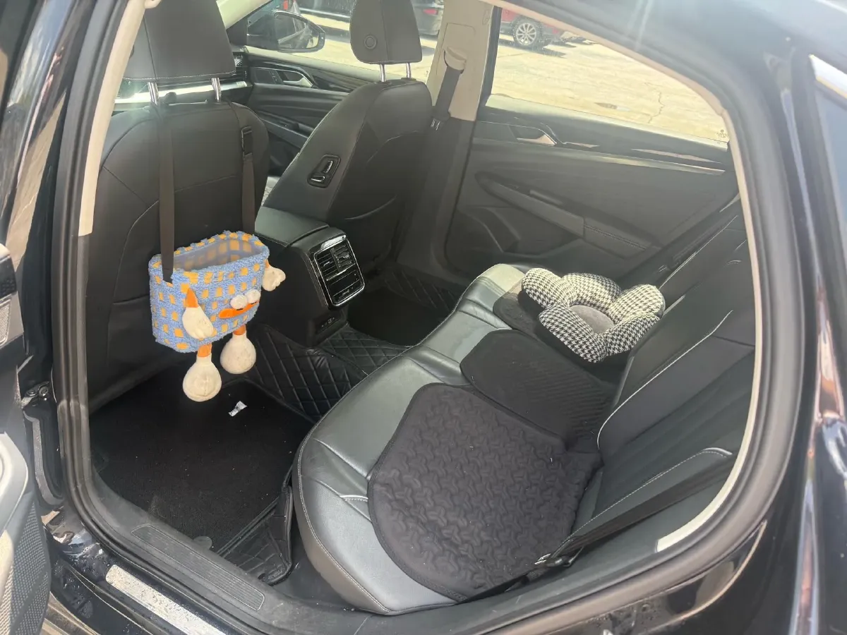 2023 Volkswagen Passat 2.0T 186HP L4 7DCT,autocango,china used car exporter,china ev exporter,chinese used car exporter,chinese used ev exporter