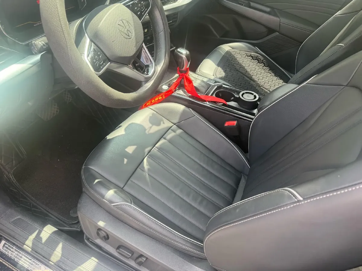 2023 Volkswagen Passat 2.0T 186HP L4 7DCT,autocango,china used car exporter,china ev exporter,chinese used car exporter,chinese used ev exporter