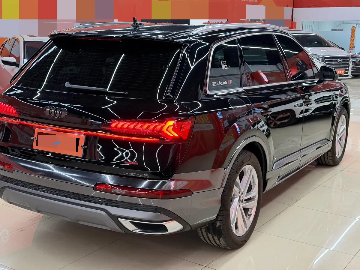 2023 Audi Q7 2.0T 265HP L4 8AT,autocango,china used car exporter,china ev exporter,chinese used car exporter,chinese used ev exporter