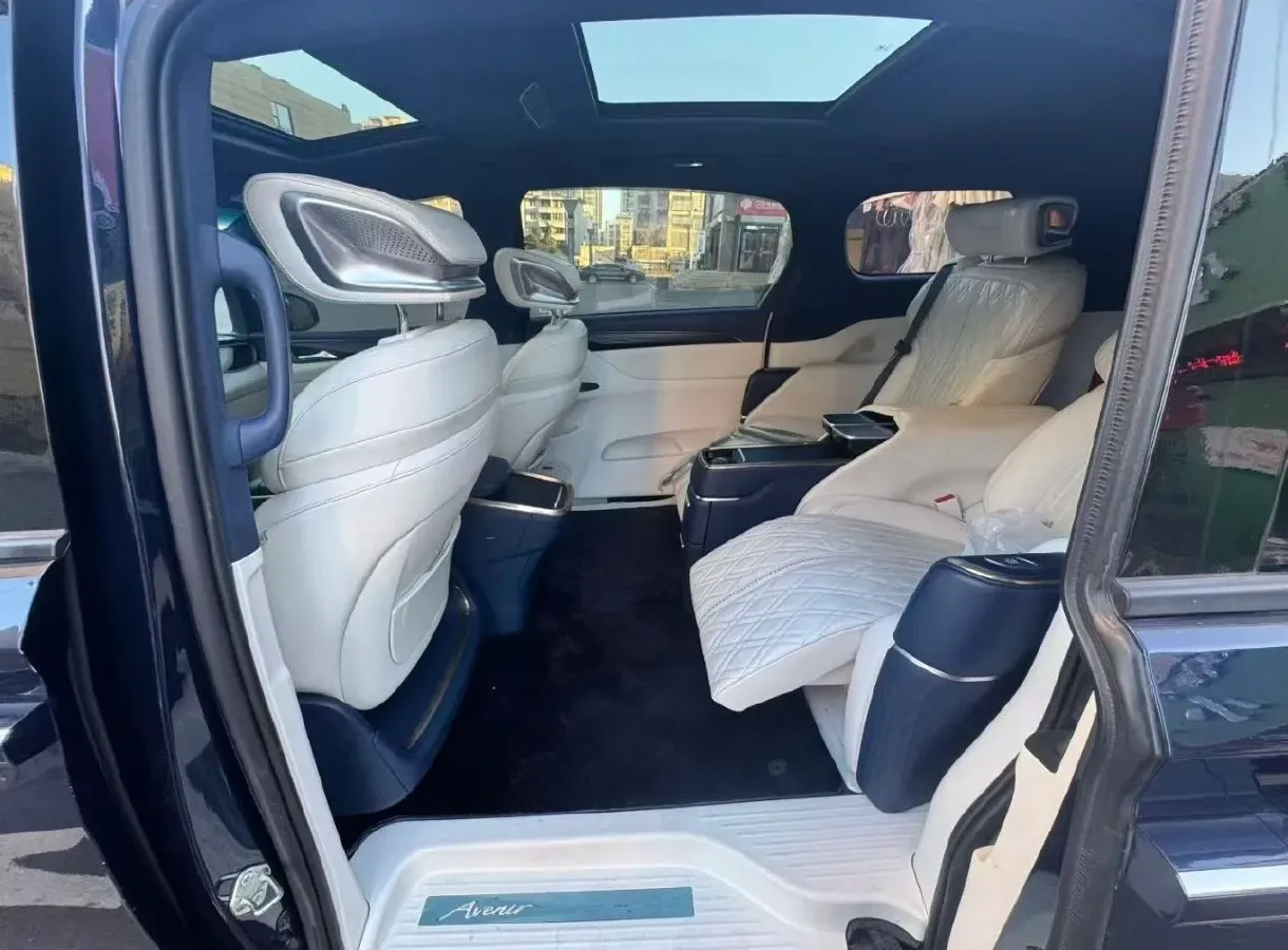 2020 Buick GL8 2.0T 237HP L4 9AT,autocango,china used car exporter,china ev exporter,chinese used car exporter,chinese used ev exporter