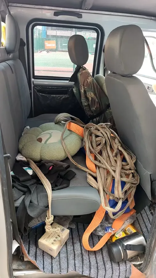 2022 WuLing RongGuang Mini Truck 1.5L 99HP L4 5MT,autocango,china used car exporter,china ev exporter,chinese used car exporter,chinese used ev exporter