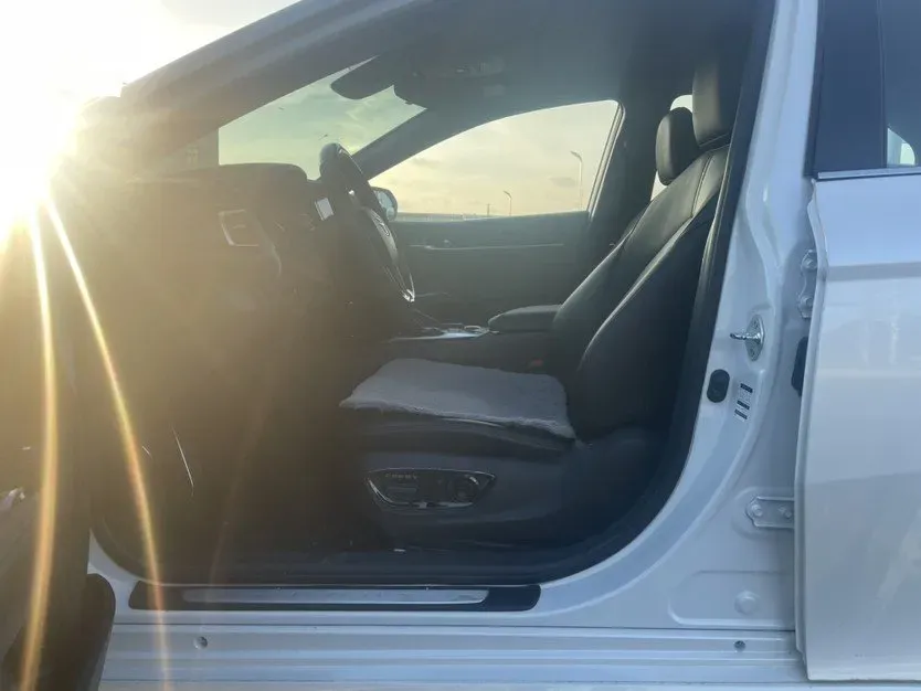 2021 Toyota Camry 2.0L 178HP L4 CVT,autocango,china used car exporter,china ev exporter,chinese used car exporter,chinese used ev exporter