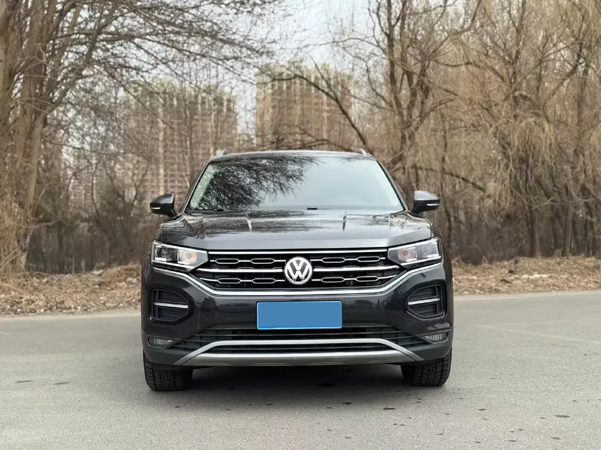 2019 MINI CLUBMAN 1.5T 102HP L3 6AT,autocango,china used car exporter,china ev exporter,chinese used car exporter,chinese used ev exporter