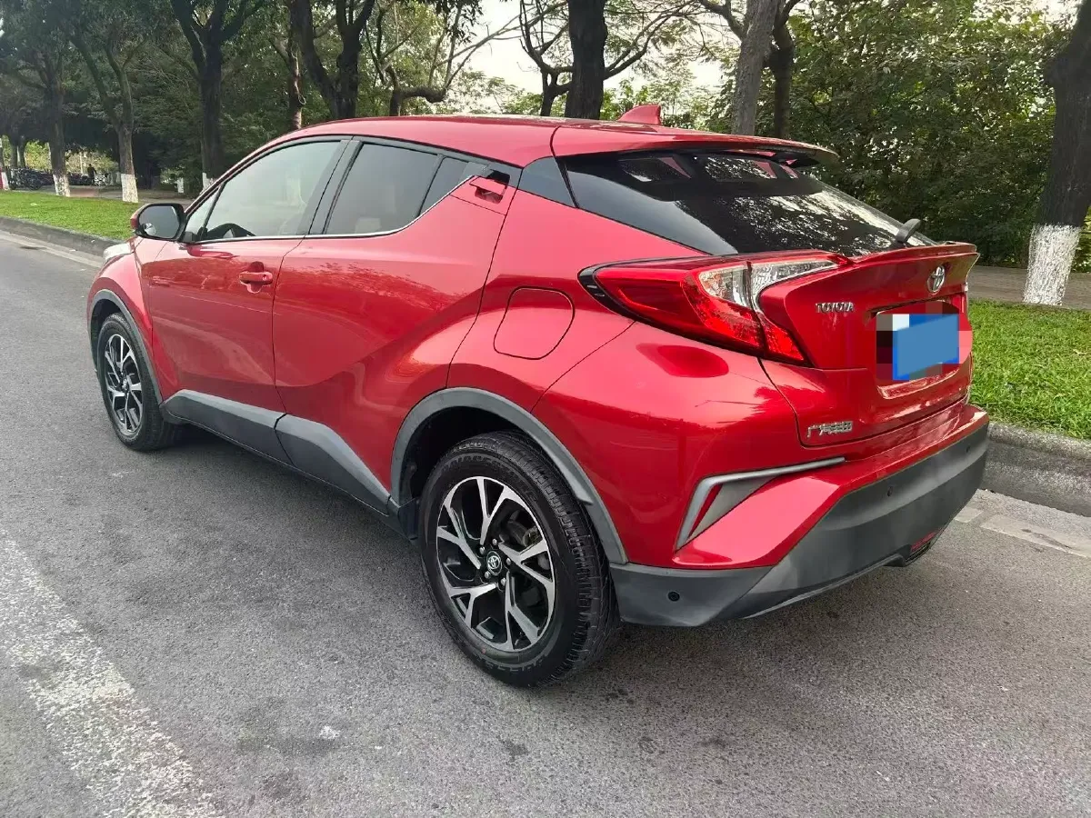 2018 Toyota C-HR 2.0L 171HP L4 CVT,autocango,china used car exporter,china ev exporter,chinese used car exporter,chinese used ev exporter