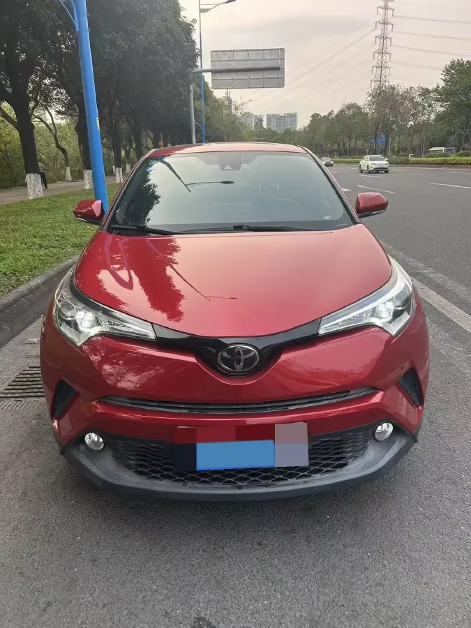 2018 Toyota C-HR 2.0L 171HP L4 CVT,autocango,china used car exporter,china ev exporter,chinese used car exporter,chinese used ev exporter