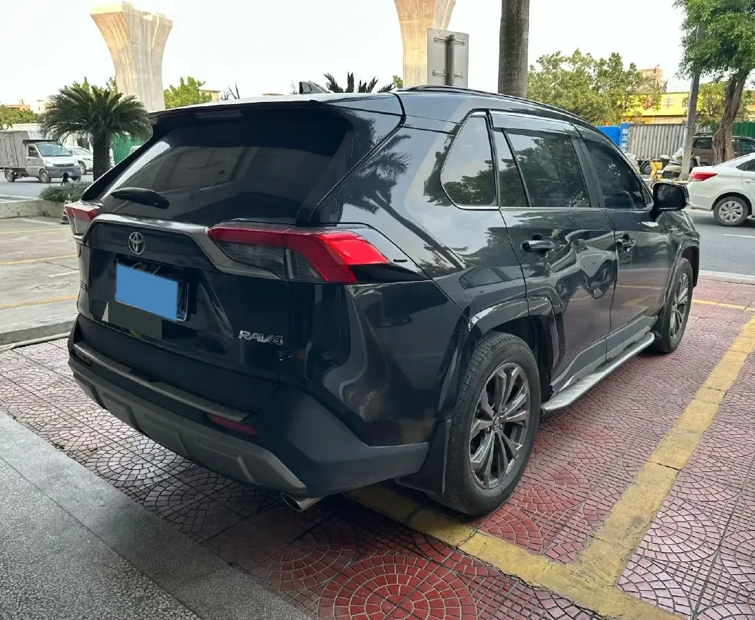 2024 Toyota RAV4 2.0L 171HP L4 CVT,autocango,china used car exporter,china ev exporter,chinese used car exporter,chinese used ev exporter