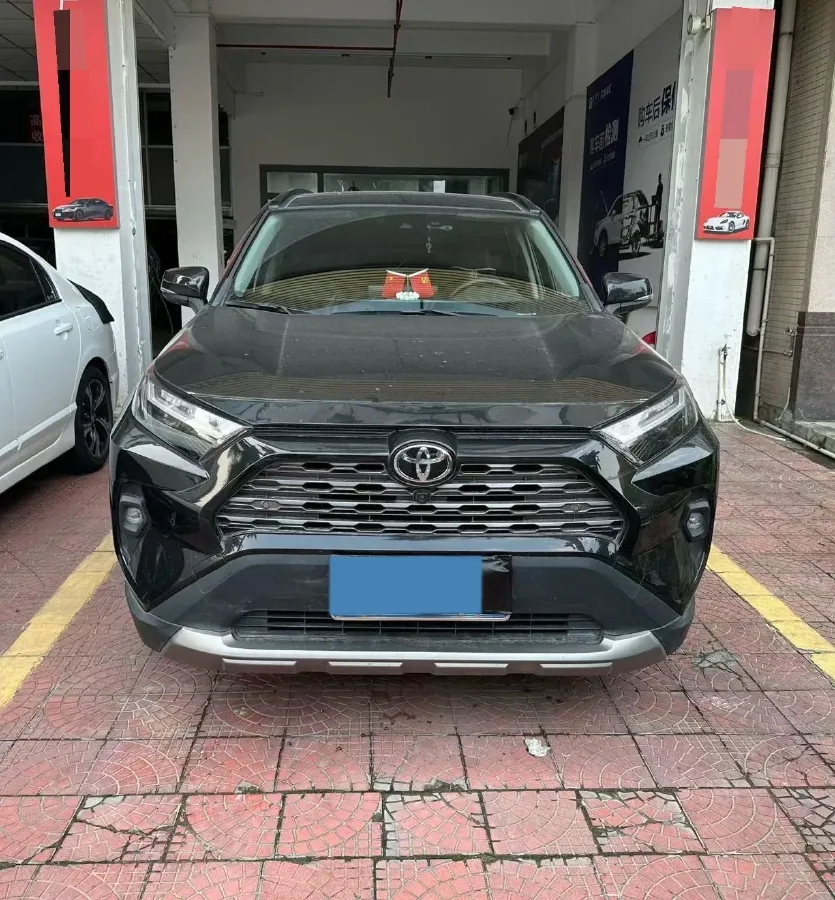 2024 Toyota RAV4 2.0L 171HP L4 CVT,autocango,china used car exporter,china ev exporter,chinese used car exporter,chinese used ev exporter