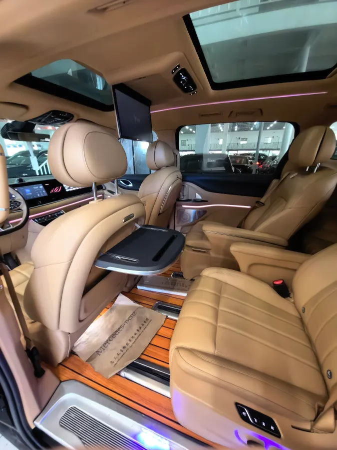 2024 Voyah Dream 1.5T 150HP L4 PHEV 43KWH,autocango,china used car exporter,china ev exporter,chinese used car exporter,chinese used ev exporter