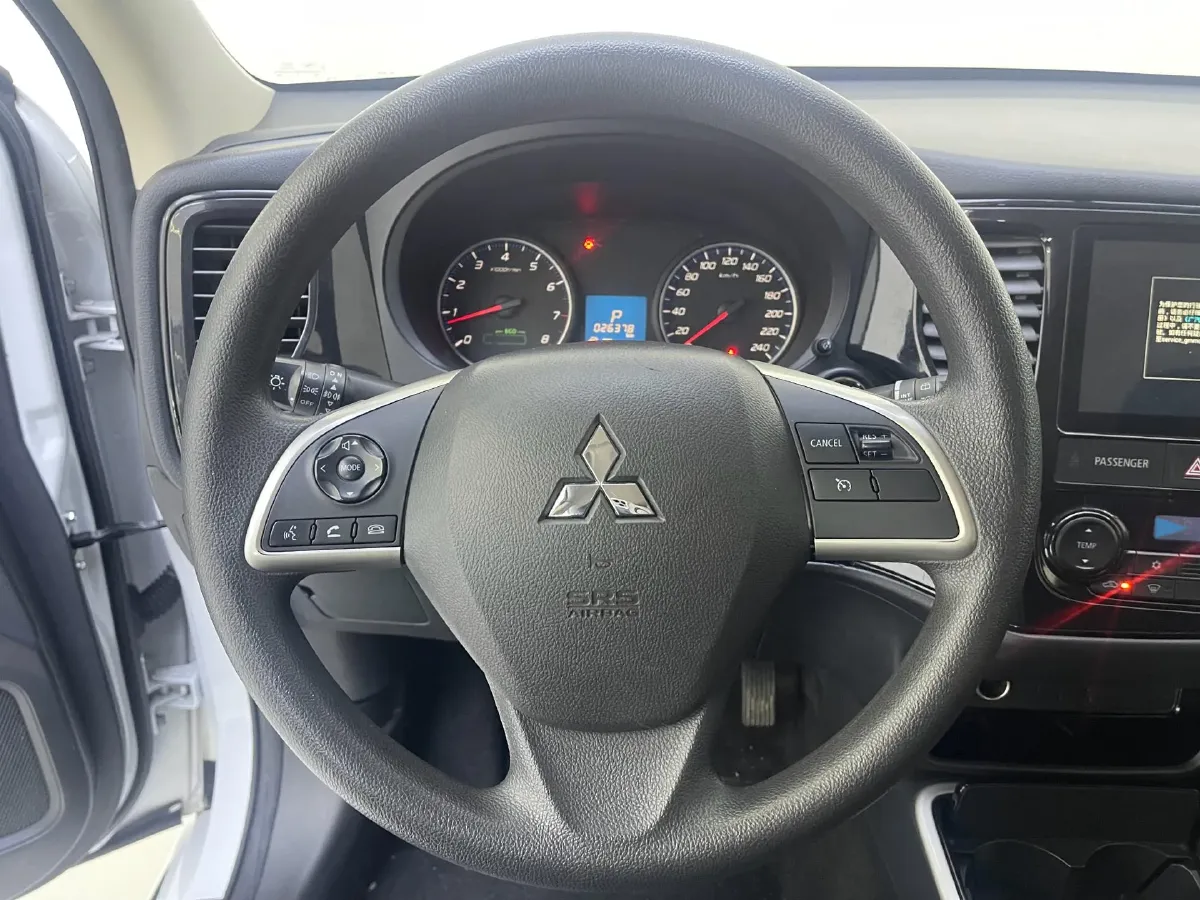 2021 Mitsubishi Outlander 2.0L 166HP L4 CVT,autocango,china used car exporter,china ev exporter,chinese used car exporter,chinese used ev exporter