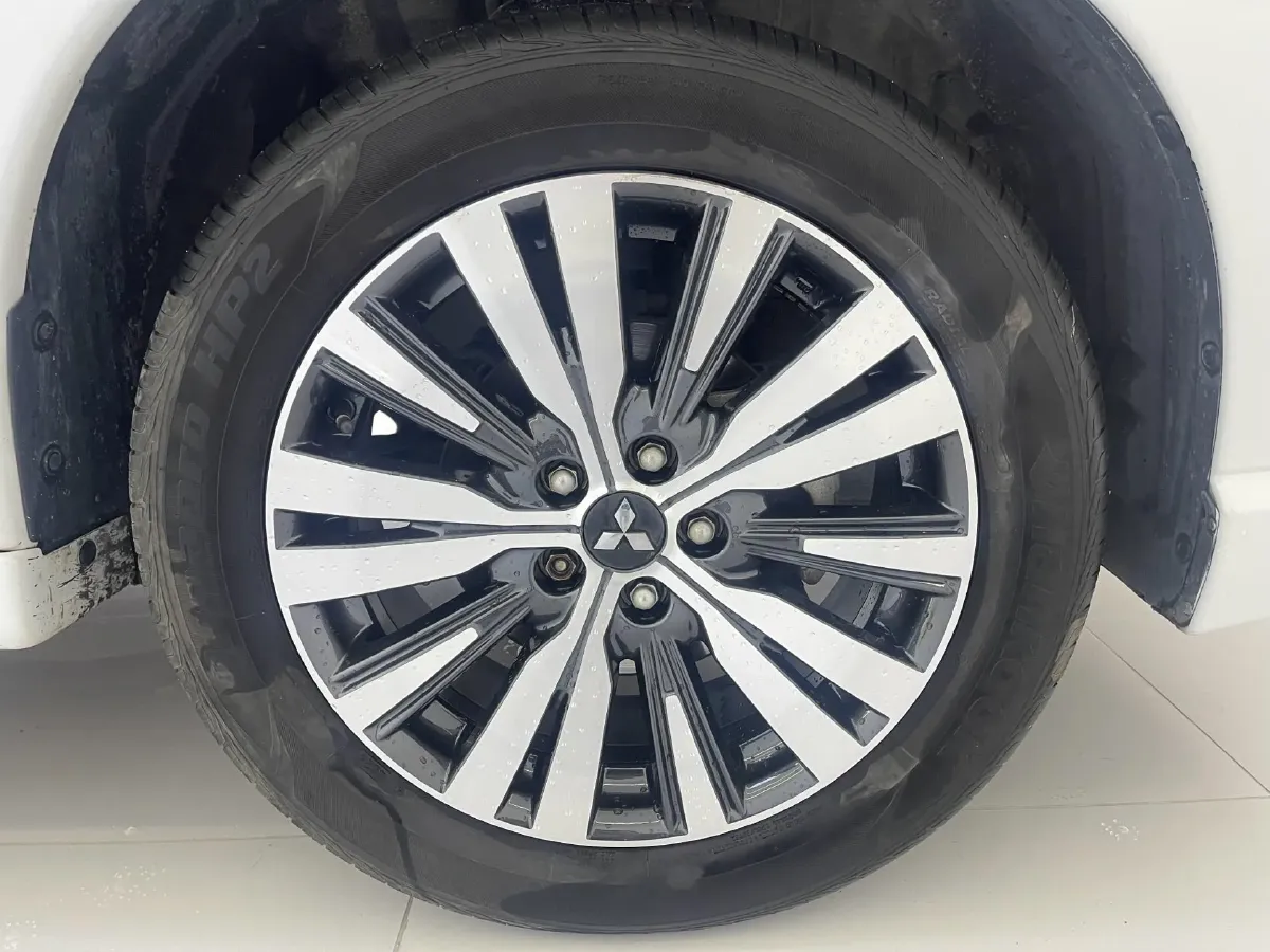 2021 Mitsubishi Outlander 2.0L 166HP L4 CVT,autocango,china used car exporter,china ev exporter,chinese used car exporter,chinese used ev exporter