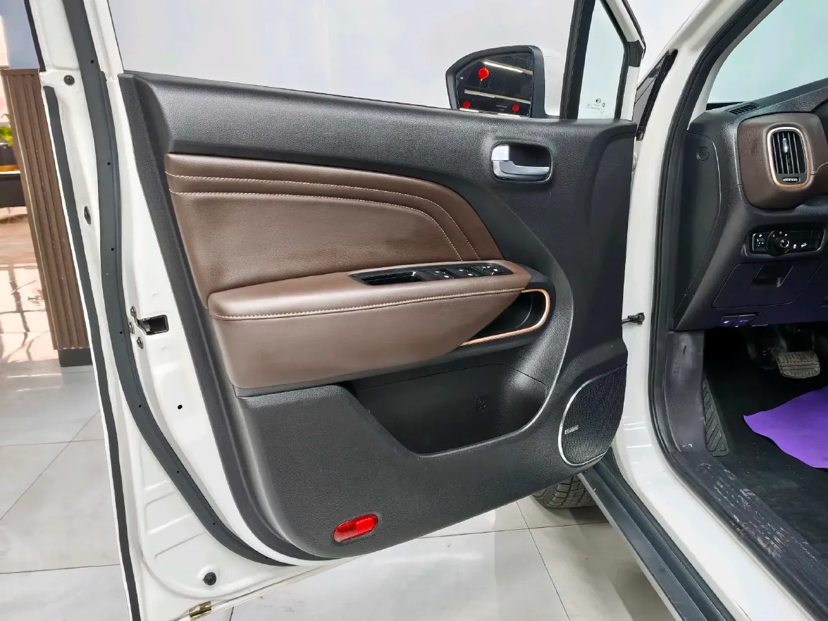 2017 GAC Trumpchi GS3 1.3T 137HP L4 6AT,autocango,china used car exporter,china ev exporter,chinese used car exporter,chinese used ev exporter