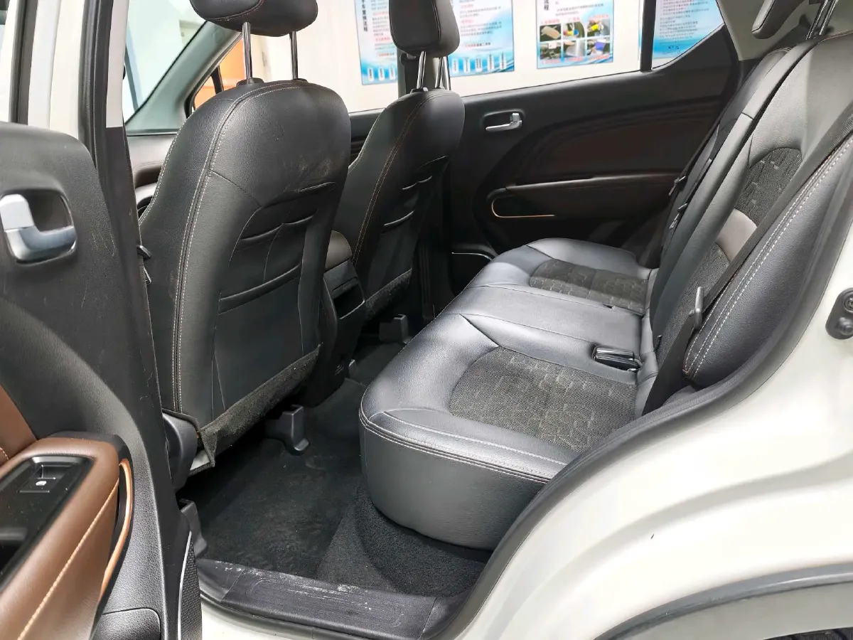 2017 GAC Trumpchi GS3 1.3T 137HP L4 6AT,autocango,china used car exporter,china ev exporter,chinese used car exporter,chinese used ev exporter