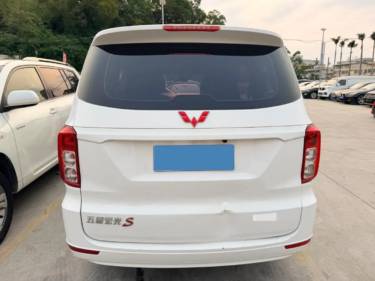 2021 WuLing HongGuang 1.5L 99HP L4 6MT,autocango,china used car exporter,china ev exporter,chinese used car exporter,chinese used ev exporter