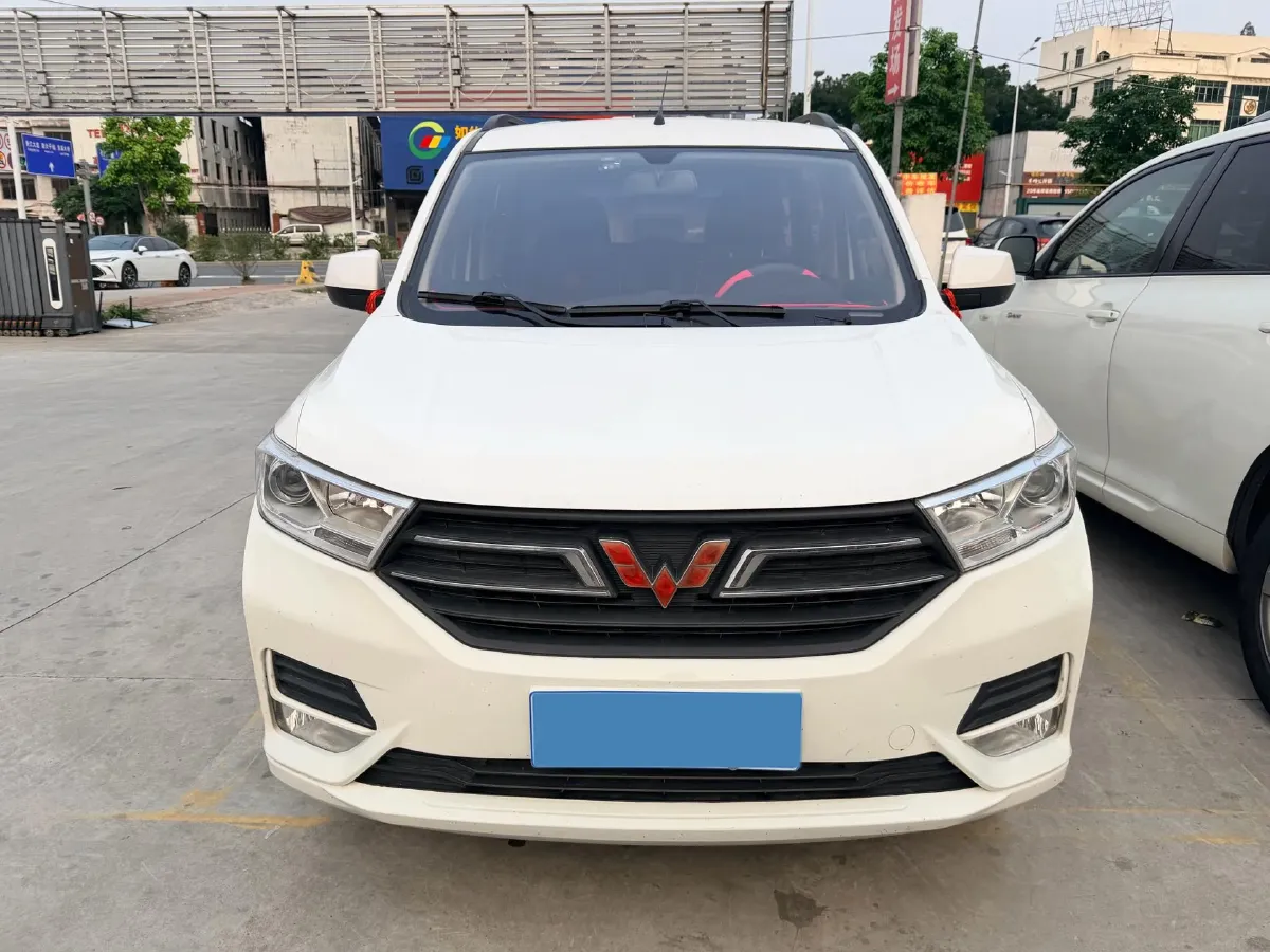 2021 WuLing HongGuang 1.5L 99HP L4 6MT,autocango,china used car exporter,china ev exporter,chinese used car exporter,chinese used ev exporter
