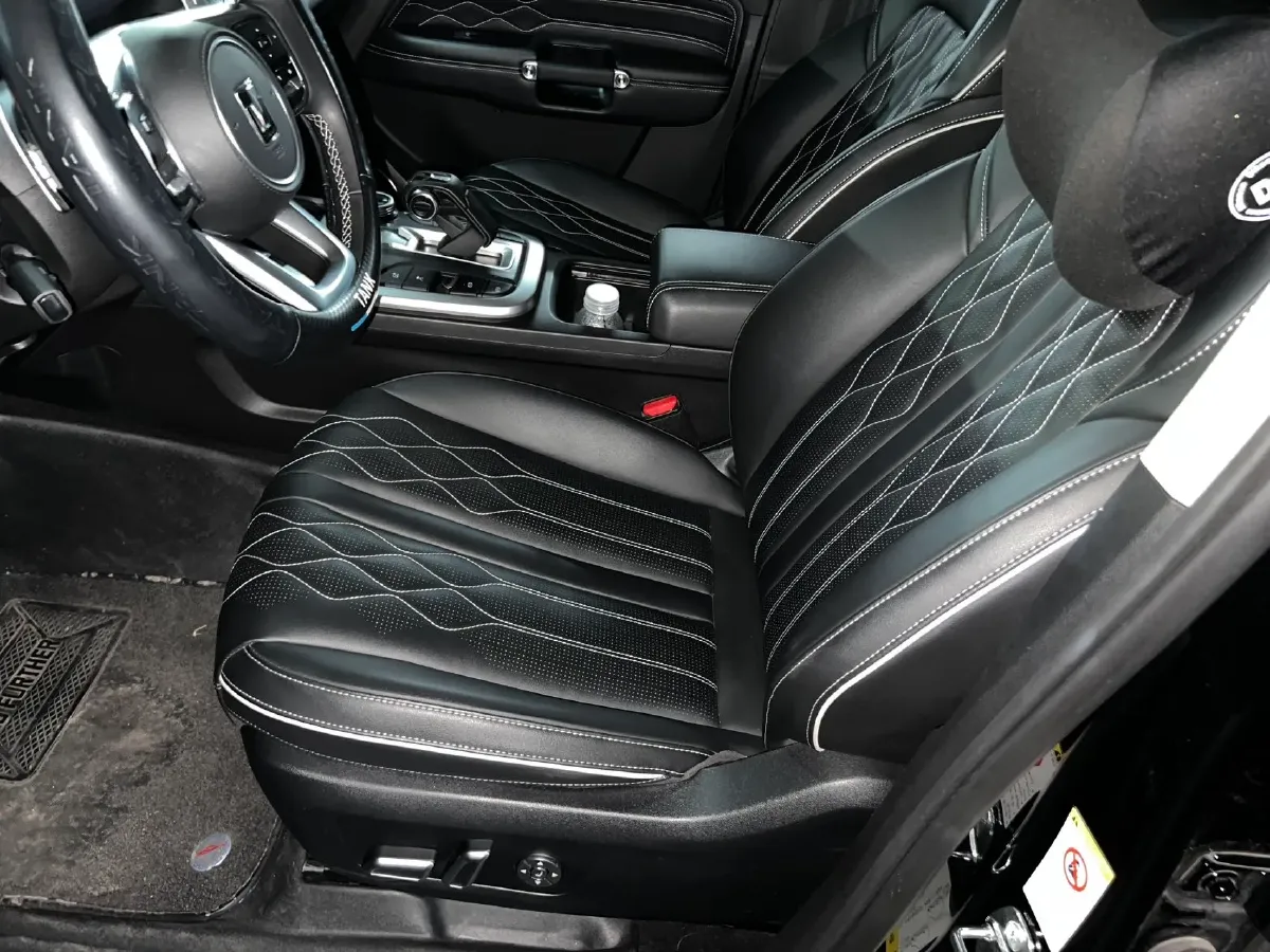 2022 Tank 300 2.0T 227HP L4 8AT,autocango,china used car exporter,china ev exporter,chinese used car exporter,chinese used ev exporter