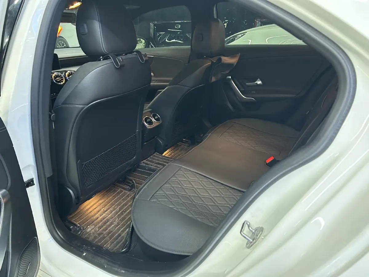 2020 Mercedes-Benz A Class 1.3T 163HP L4 7DCT,autocango,china used car exporter,china ev exporter,chinese used car exporter,chinese used ev exporter