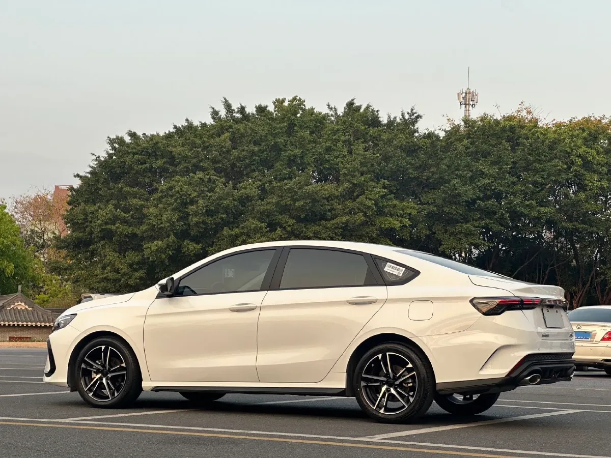 2025 Geely Emgrand 1.5L 127HP L4 CVT,autocango,china used car exporter,china ev exporter,chinese used car exporter,chinese used ev exporter