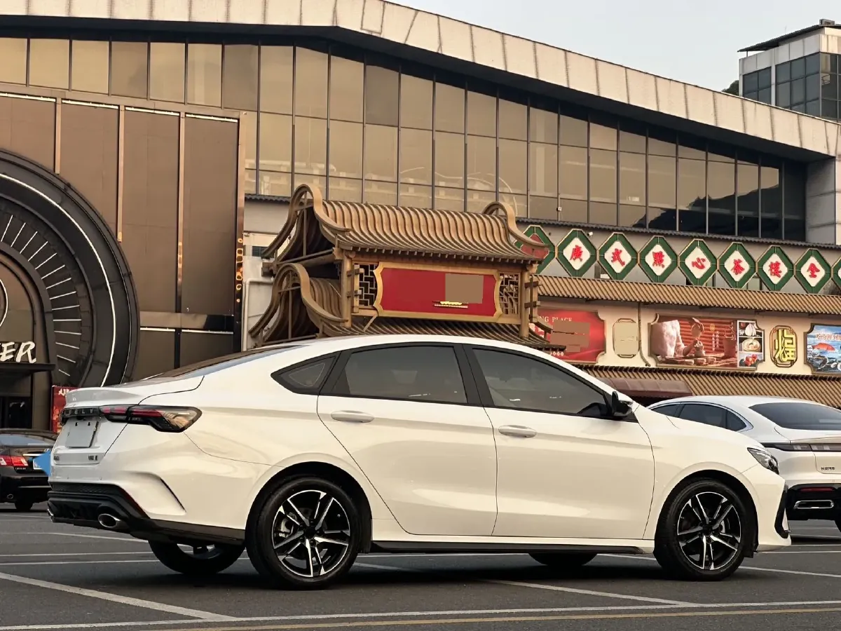 2025 Geely Emgrand 1.5L 127HP L4 CVT,autocango,china used car exporter,china ev exporter,chinese used car exporter,chinese used ev exporter