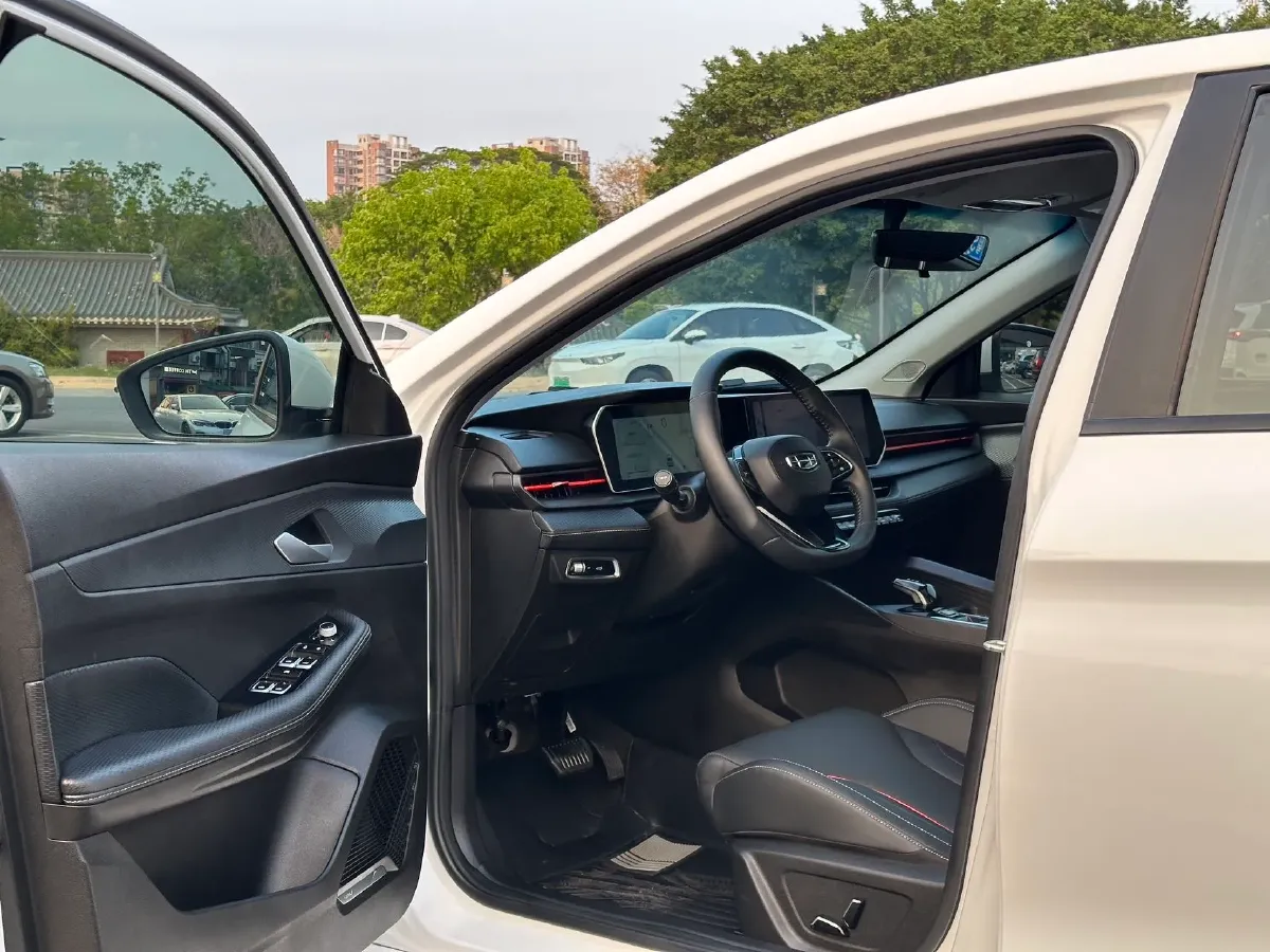 2025 Geely Emgrand 1.5L 127HP L4 CVT,autocango,china used car exporter,china ev exporter,chinese used car exporter,chinese used ev exporter