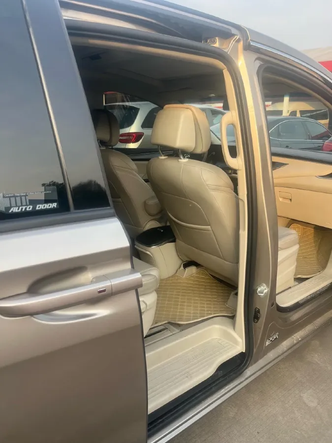 2023 Buick GL8 2.0T 237HP L4 9AT,autocango,china used car exporter,china ev exporter,chinese used car exporter,chinese used ev exporter