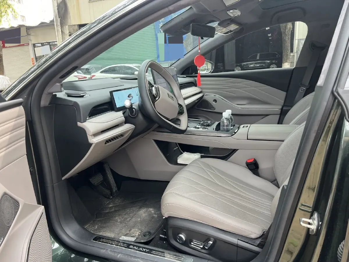 2025 Geely Galaxy Starshine 8 1.5T 163HP L4 3DHT PHEV 27.69KWH,autocango,china used car exporter,china ev exporter,chinese used car exporter,chinese used ev exporter