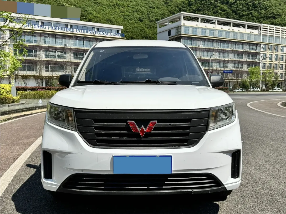 2021 WuLing ZhengChen 1.5T 147HP L4 6MT,autocango,china used car exporter,china ev exporter,chinese used car exporter,chinese used ev exporter