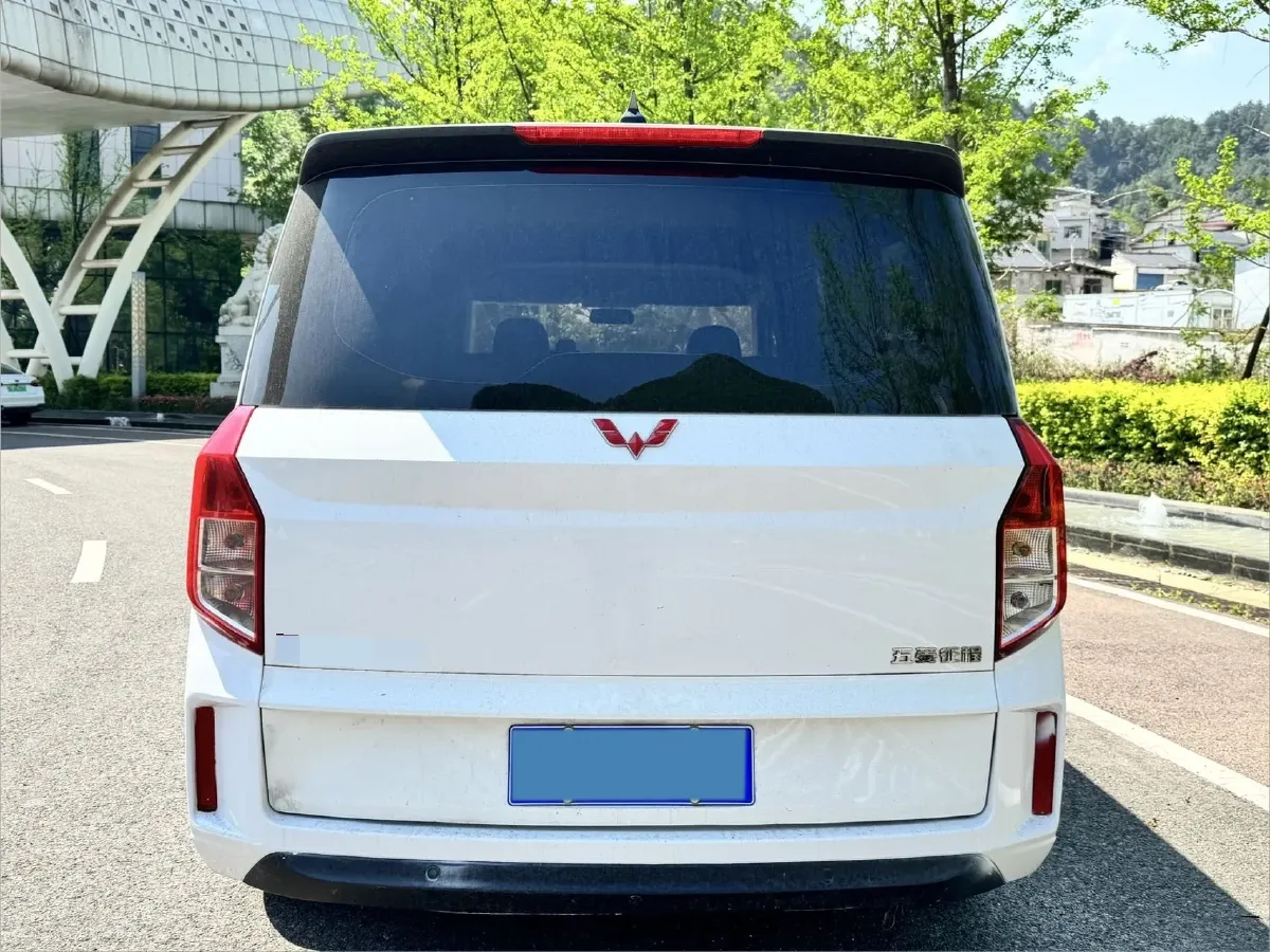 2021 WuLing ZhengChen 1.5T 147HP L4 6MT,autocango,china used car exporter,china ev exporter,chinese used car exporter,chinese used ev exporter