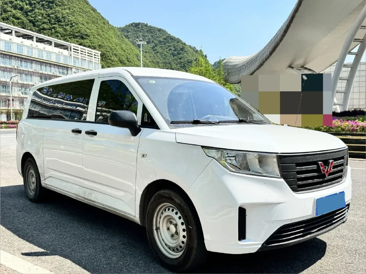 2021 WuLing ZhengChen 1.5T 147HP L4 6MT,autocango,china used car exporter,china ev exporter,chinese used car exporter,chinese used ev exporter