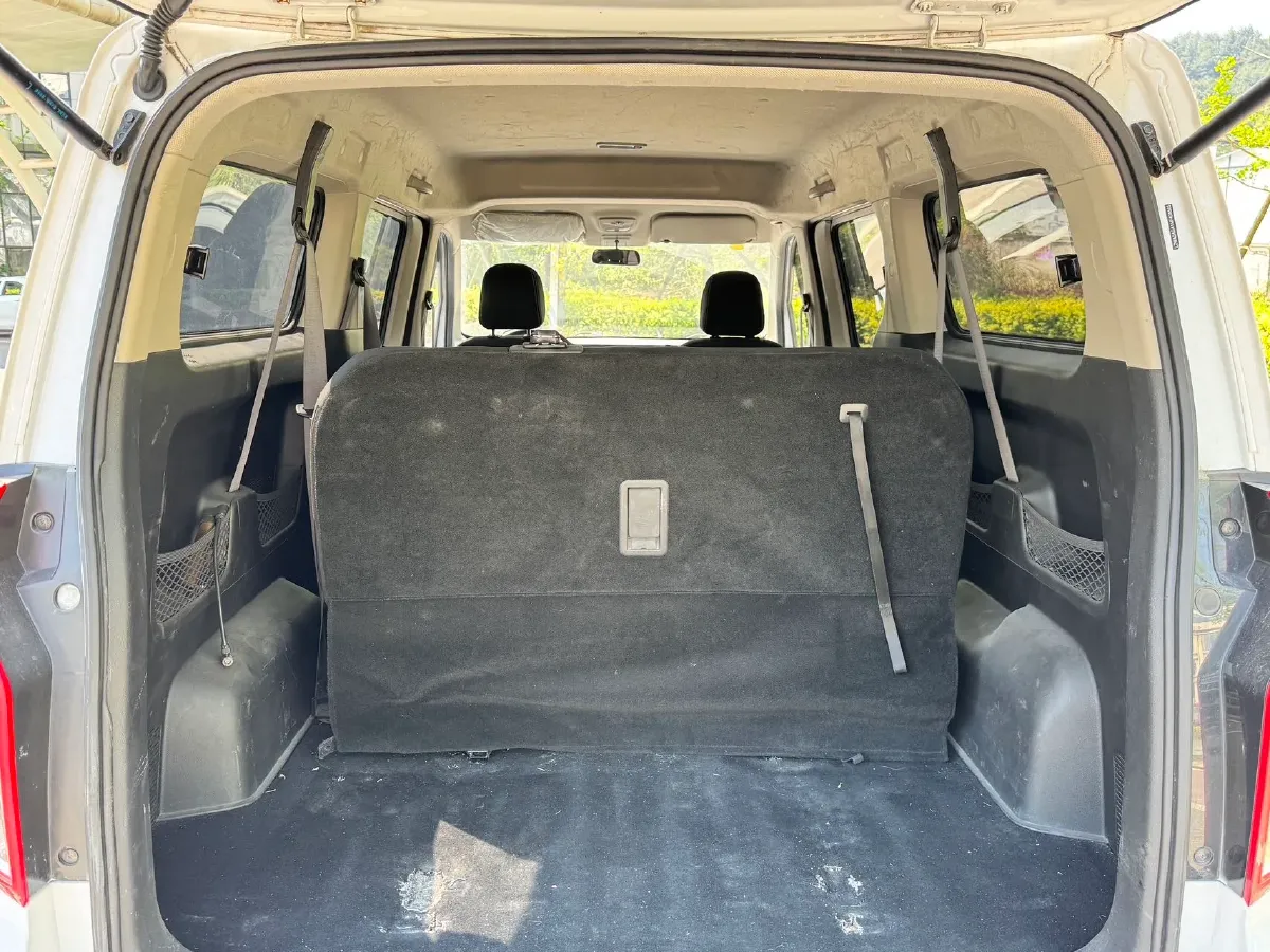 2021 WuLing ZhengChen 1.5T 147HP L4 6MT,autocango,china used car exporter,china ev exporter,chinese used car exporter,chinese used ev exporter