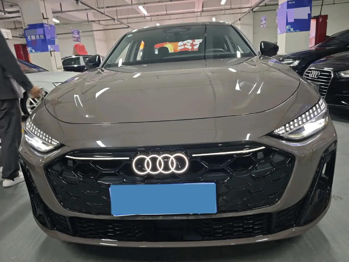 2026 Audi A5L 2.0T 204HP L4 7DCT,autocango,china used car exporter,china ev exporter,chinese used car exporter,chinese used ev exporter