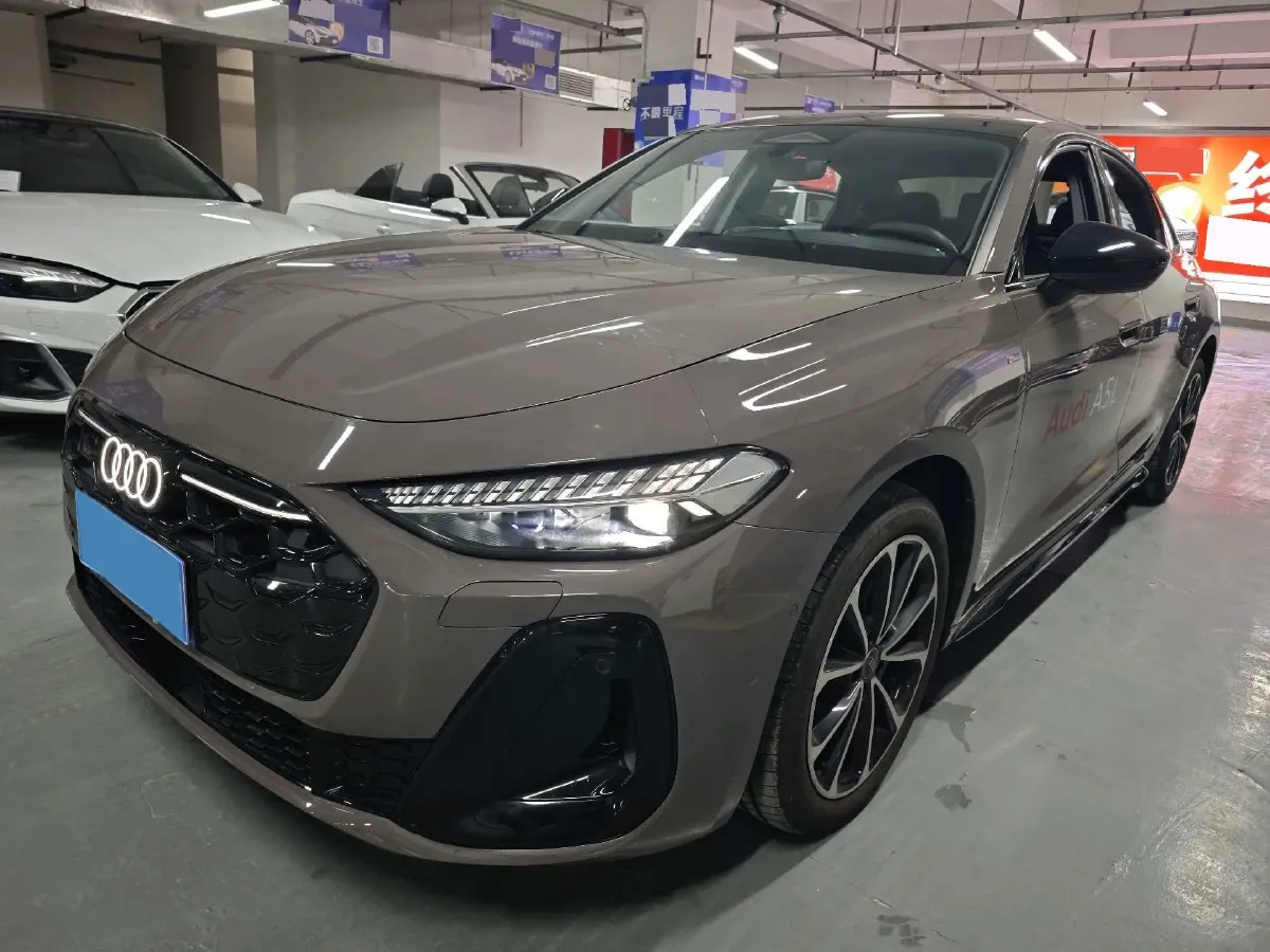 2026 Audi A5L 2.0T 204HP L4 7DCT,autocango,china used car exporter,china ev exporter,chinese used car exporter,chinese used ev exporter