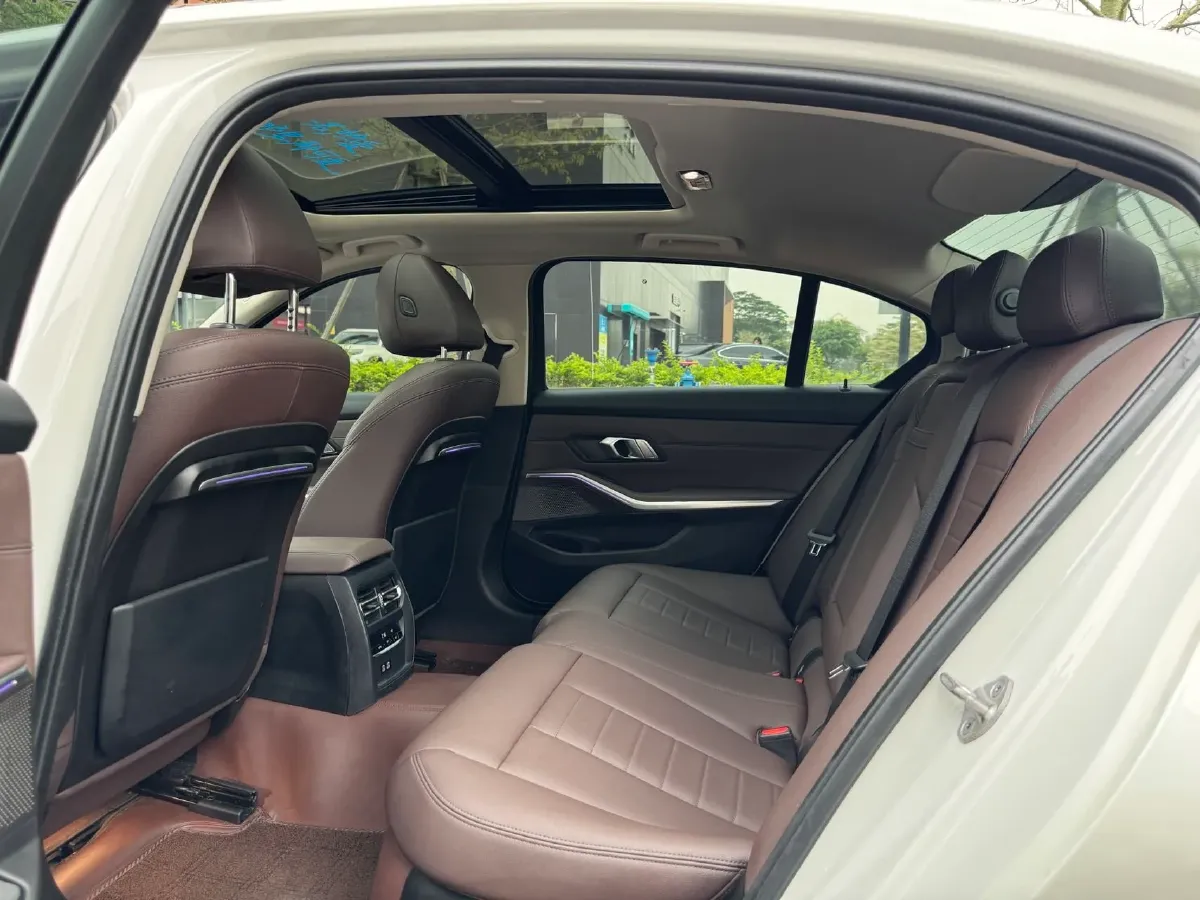 2021 BMW 3 Series 2.0T 184HP L4 8AT,autocango,china used car exporter,china ev exporter,chinese used car exporter,chinese used ev exporter