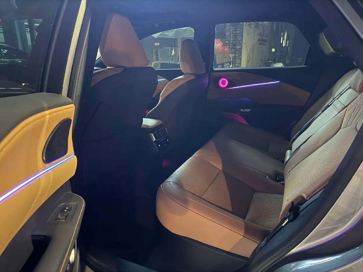 2024 Lexus ES 2.0L 173HP L4 CVT,autocango,china used car exporter,china ev exporter,chinese used car exporter,chinese used ev exporter