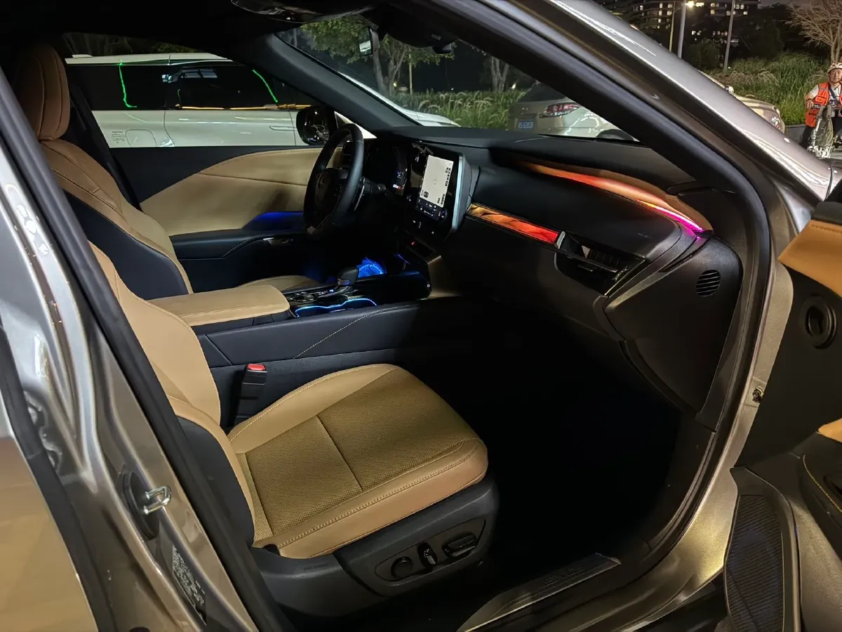 2024 Lexus ES 2.0L 173HP L4 CVT,autocango,china used car exporter,china ev exporter,chinese used car exporter,chinese used ev exporter