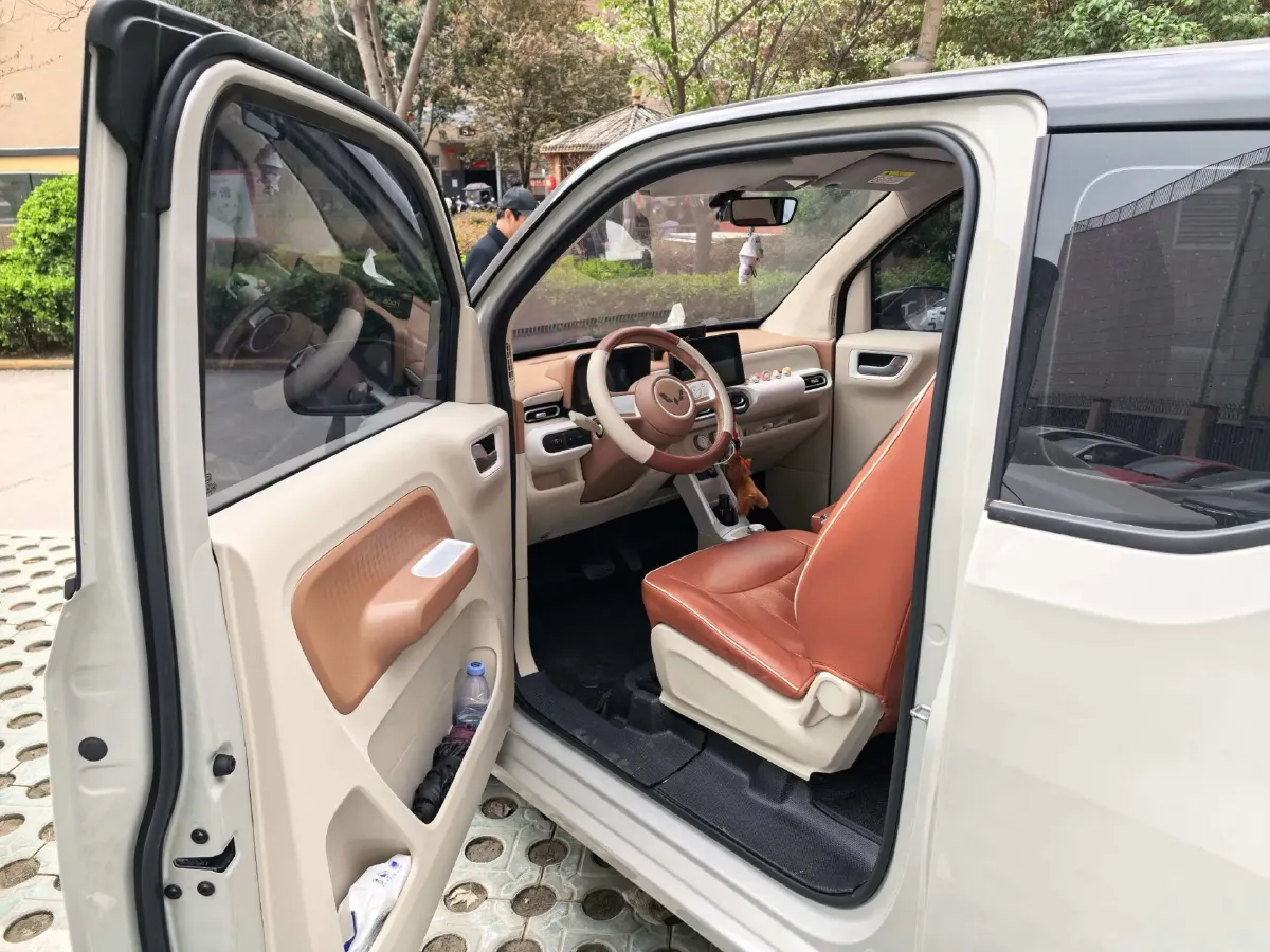 2024 WuLing HongGuang MINI EV BEV 17.3KWH,autocango,china used car exporter,china ev exporter,chinese used car exporter,chinese used ev exporter